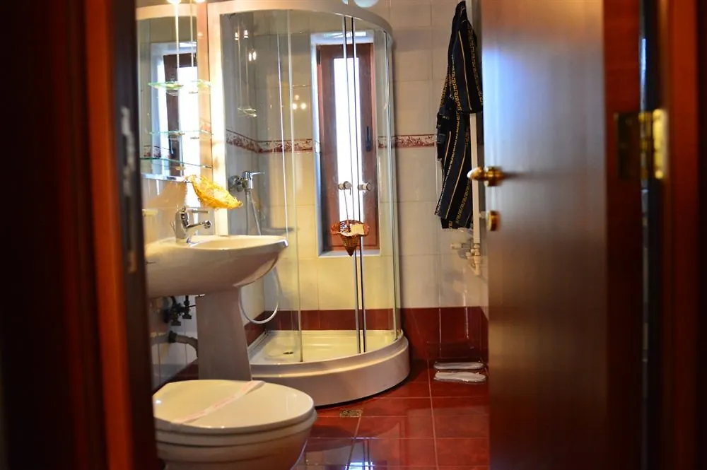 Hotel Reina Boekarest