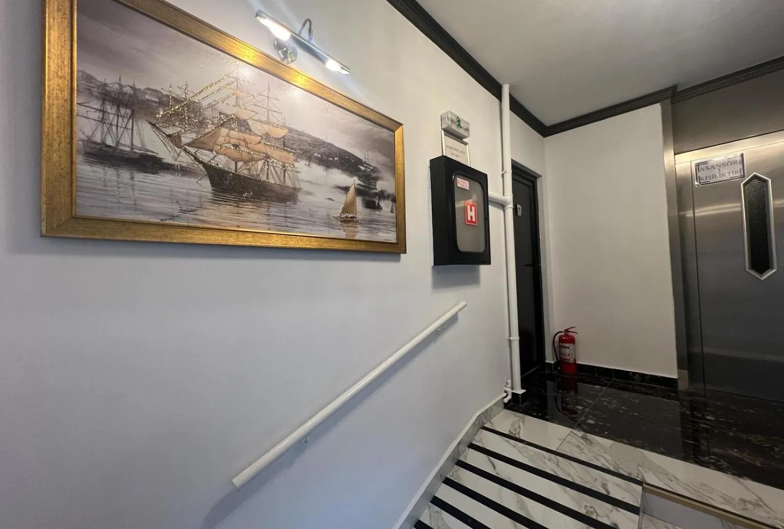 Hotel Reina Bucharest