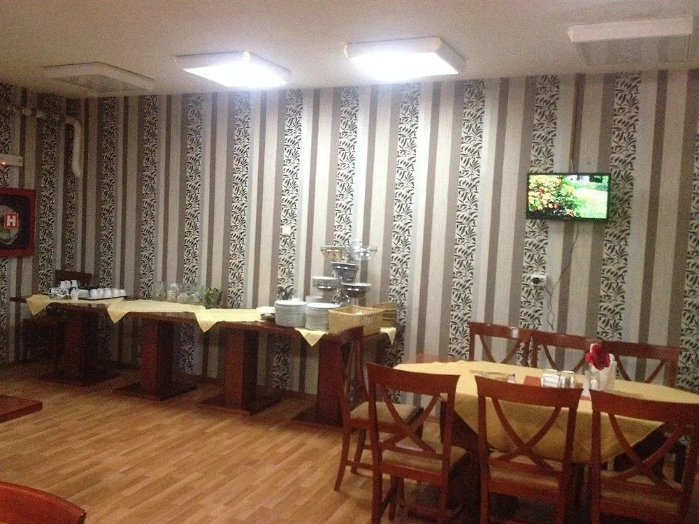 ***  Hotel Reina Бухарест Румыния